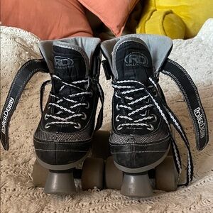 Roller Derby Roller Skates Kids Size 1